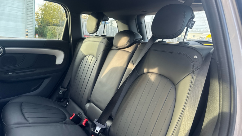 MINI Countryman 1.5 Cooper Exclusive 5dr Auto [Comfort Pack] Petrol Hatchback